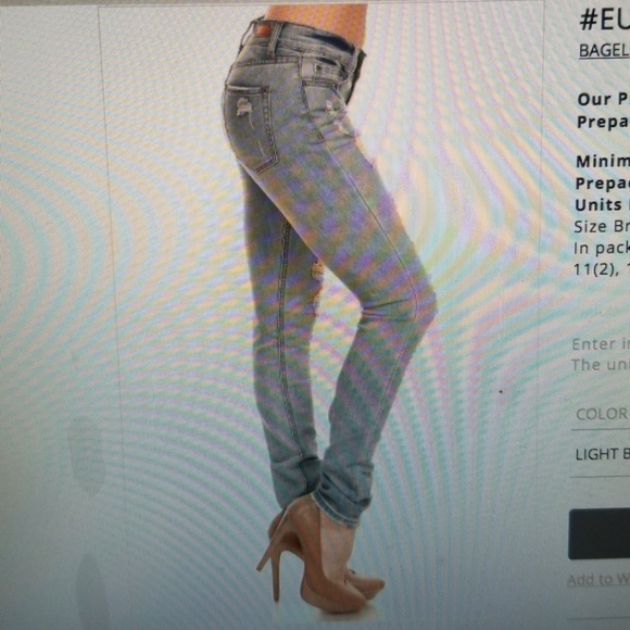 Mid-Rise Distressed Jeans Women - Picture 8 of 8